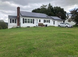 17 Boniello Dr, Mahopac, NY 10541