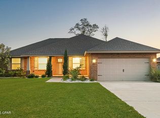 2011 Broad St, Crestview, FL 32536