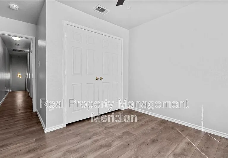 1920 Saint Louis Ave — Photo 19