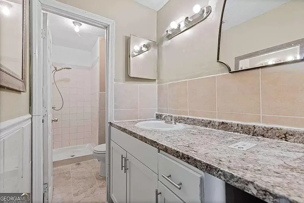 3605 Woodbriar Cir — Photo 4