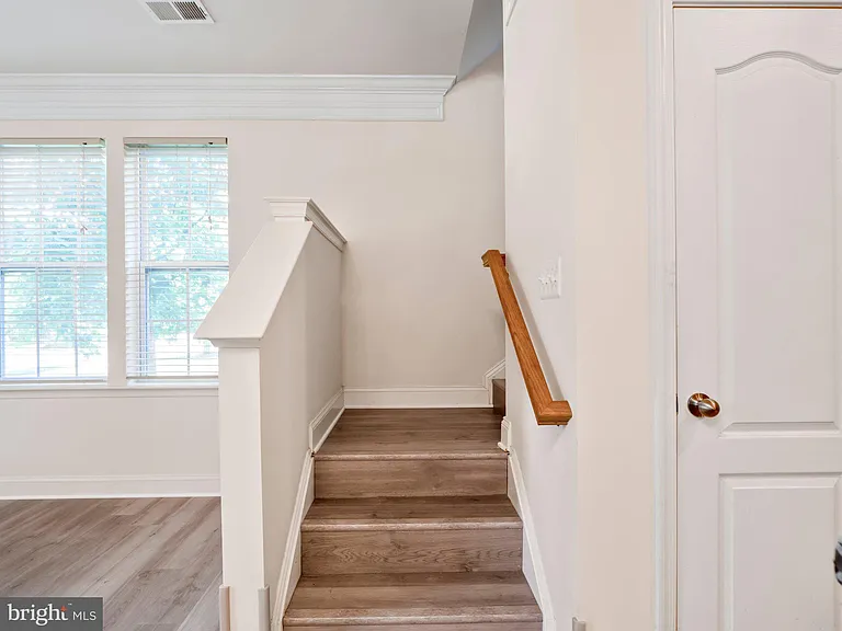 304 Orchard Ridge Dr — Photo 17