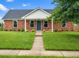 6914 Whispering Leaf, Sellersburg, IN 47172