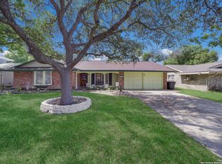9819 Greentree Dr, San Antonio, TX 78230