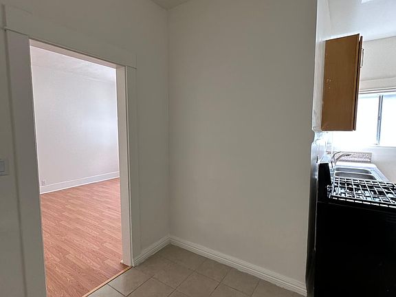 4th image of 1435 S Union Ave APT 4