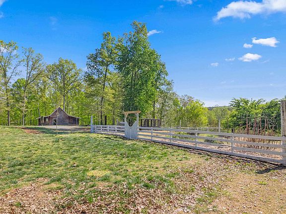 4th image of 2947 Merrie Meadows Ln