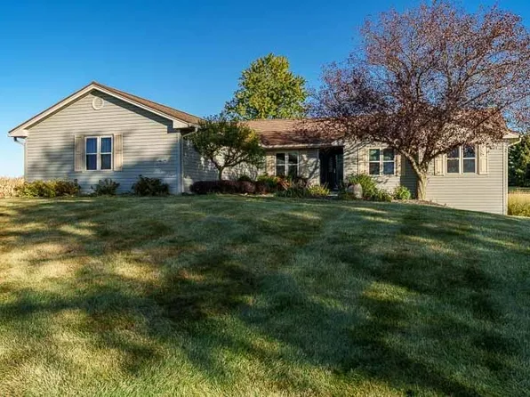 13755 Baker Rd, Durand, IL 61024