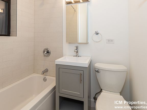 4th image of 5045 N Damen Ave #5049-1W