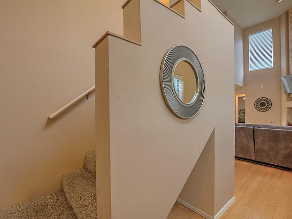 4th image of 6924 Los Alisos Ct NW