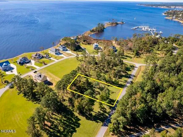 4007 Tarpon Drive, Oriental, NC 28571