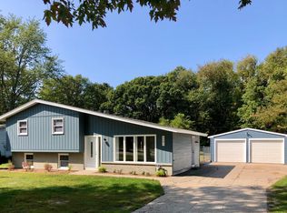 2581 Beeline Rd, Holland, MI 49424
