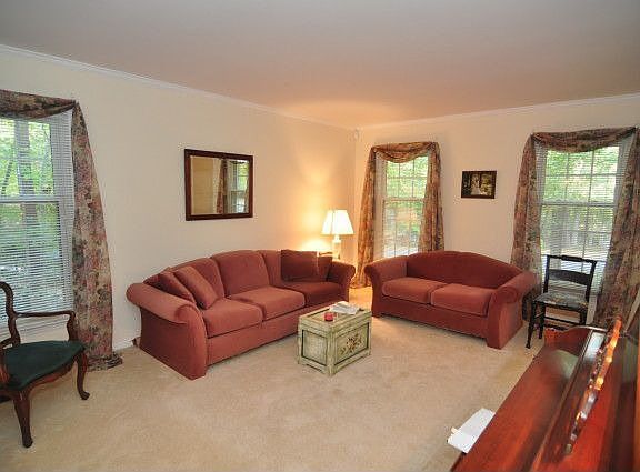4th image of 5624 Falkirk Dr