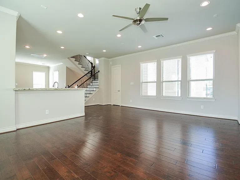 1610 Parker St — Photo 12