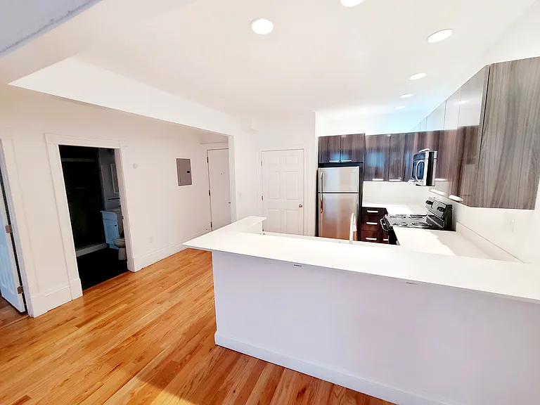 127 Saint Botolph St #7 — Photo 3