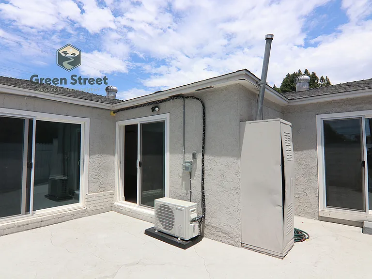 6831 Amherst St — Photo 22