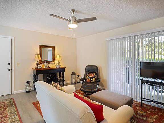 4th image of 5225 Clemson Ave APT 135