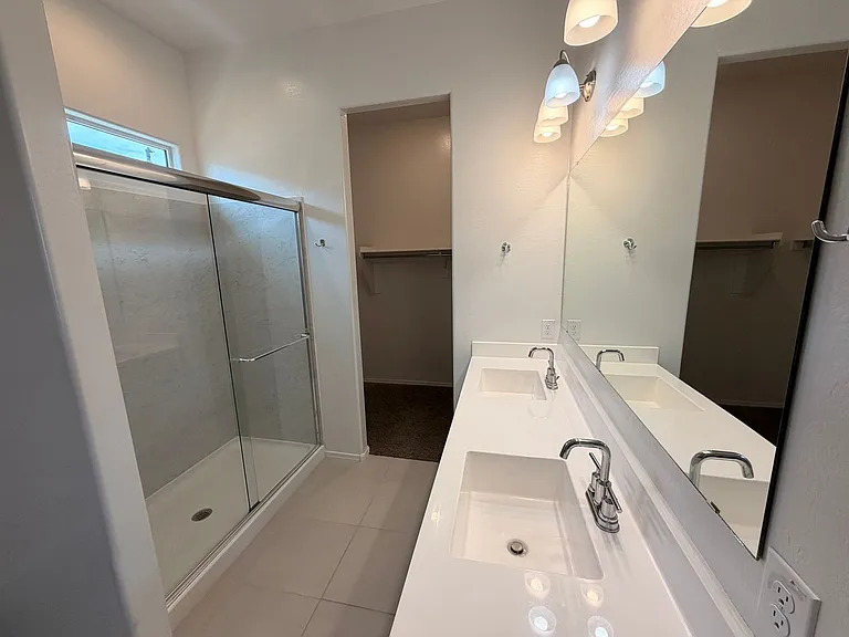 15628 W Smoketree Dr — Photo 11