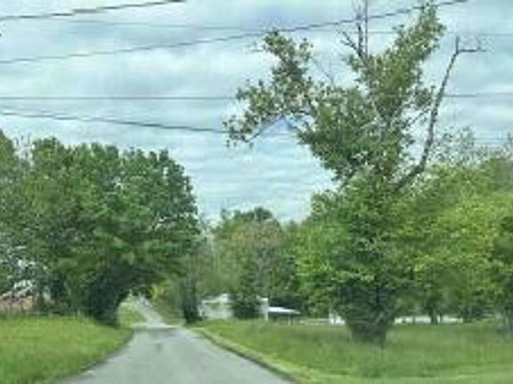 Exterior Neighborhood (street photo)