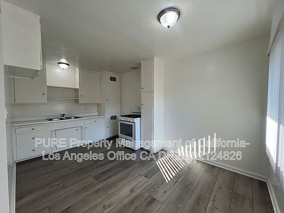 4th image of 1332 W 225th St APT 12A