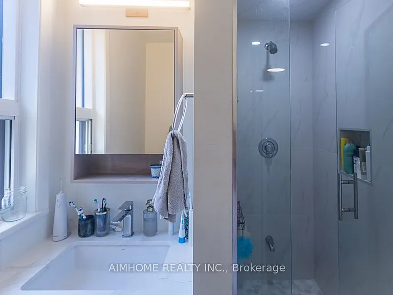 6 Macklem Ave — Photo 21
