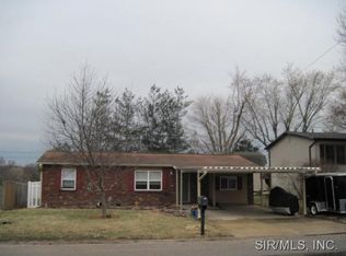 33963 Mustang Dr, Brighton, IL 62012