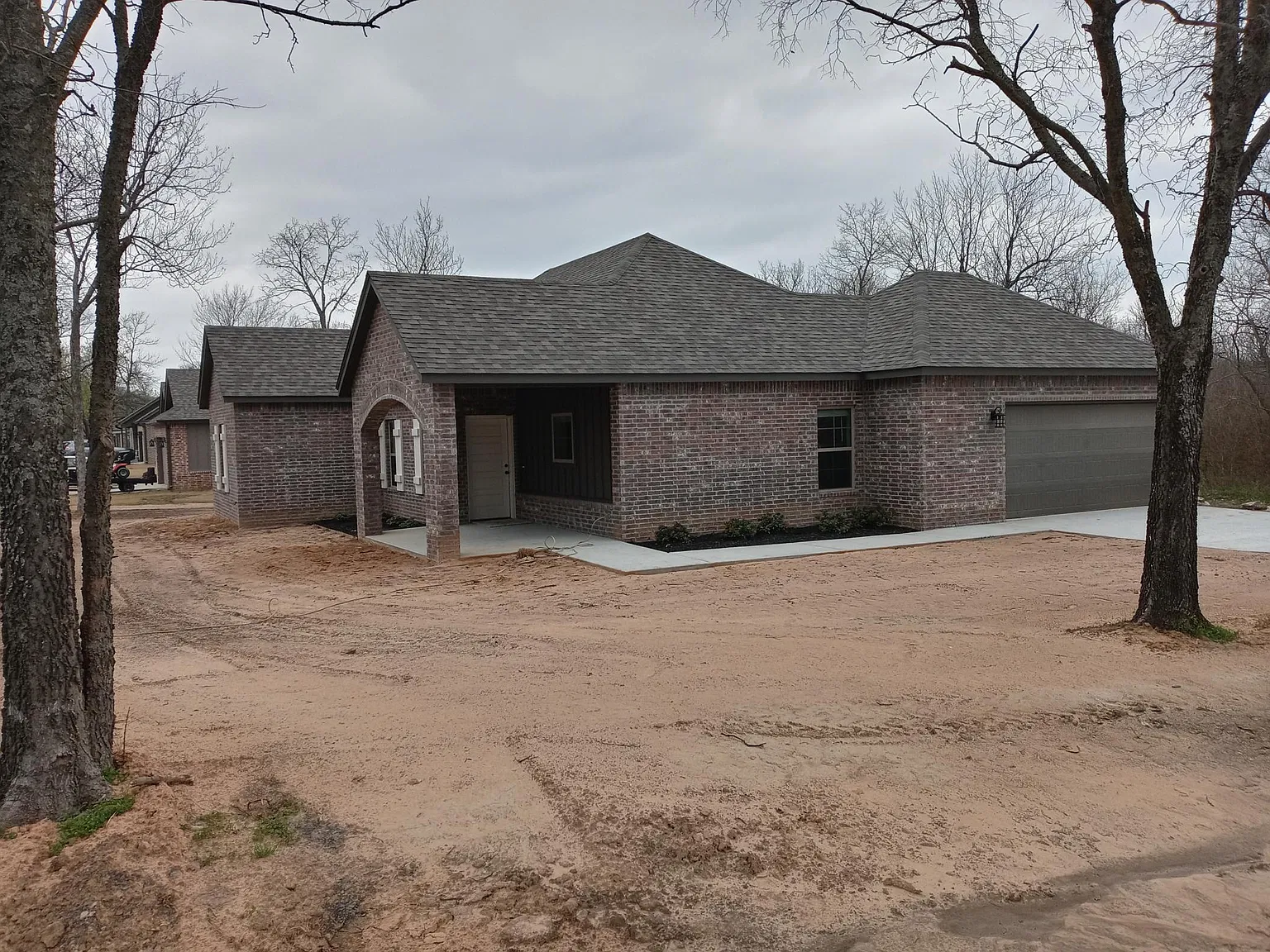 3 bed, 1300 sqft, $1,500 — Photo 2