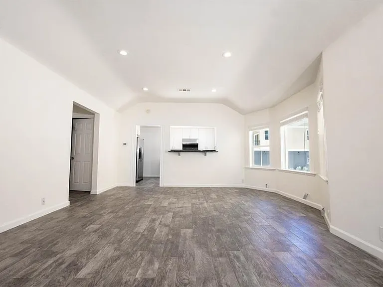 1042 San Juan St #1-2-6 — Photo 10