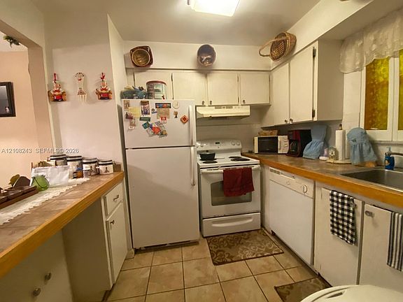 3rd image of 6505 Winfield Blvd #B-16