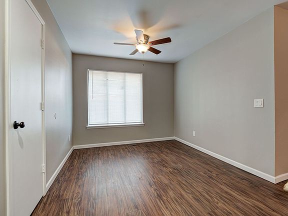 2nd image of 3837 Southwind Ct