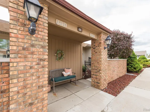 25137 Jefferson Ct #4, South Lyon, MI 48178