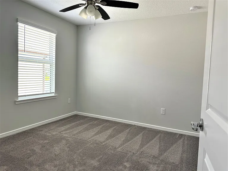 9426 Lamine Way — Photo 10