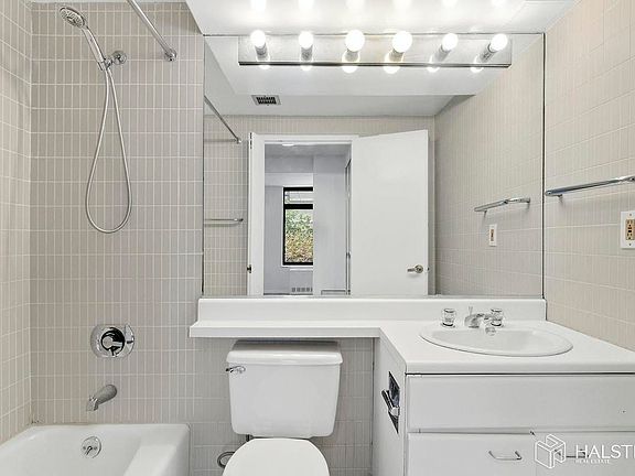 5th image of 400 E 70th St APT 205
