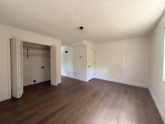 3rd image of 3239 Blue Springs Rd #A