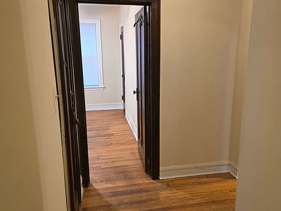 4th image of 7514 N Hoyne Ave