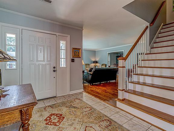 5th image of 5656 Penguin Dr