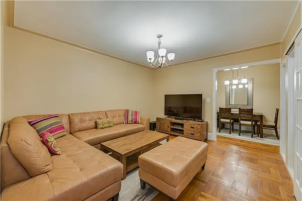 Sold by Exclusive Properties Sotheby's International Realty | media 6