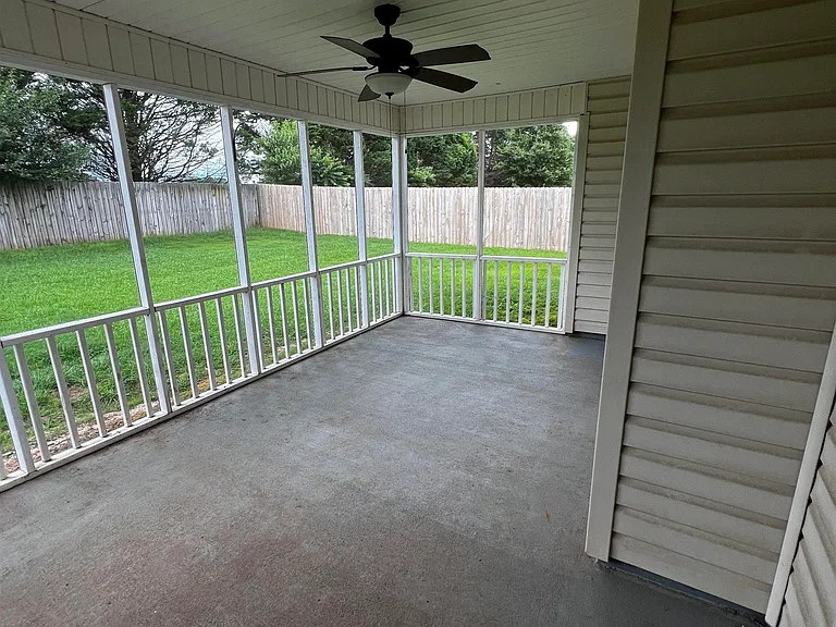 306 Hummingbird Ln — Photo 22
