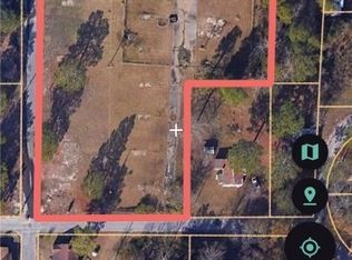 205 Brasstown Dr, Spring Lake, NC 28390