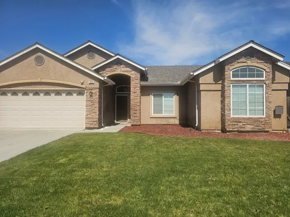 1403 Florence Ave, Dinuba, CA 93618