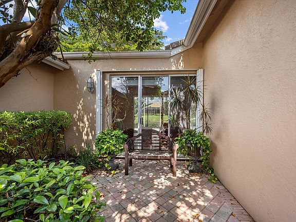 4th image of 4550 Carlton Golf Drive