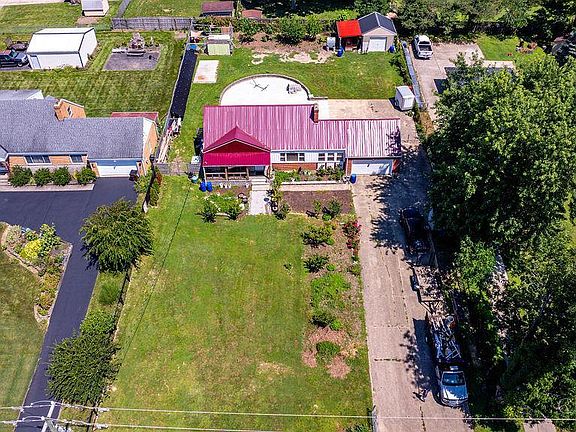 2nd image of 8294 Daly Rd