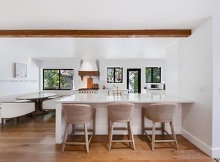 114 Venetian Way #A, Miami Beach, FL 33139