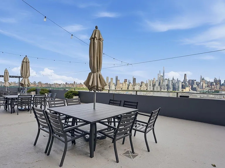 6050 Boulevard East #16E — Photo 24