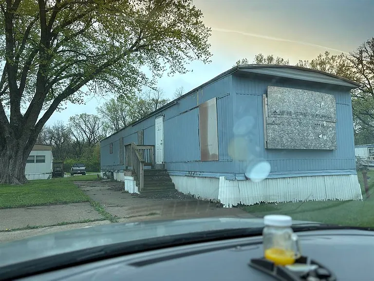 55 Lincoln Ave — Photo 14
