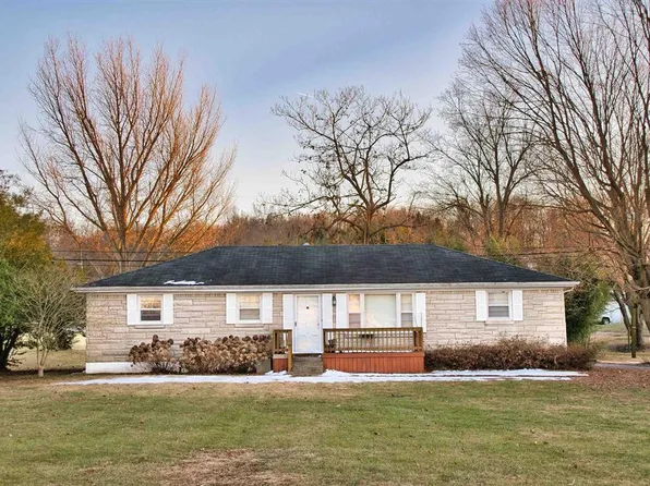 504 Valley Ter, Irvington, KY 40146