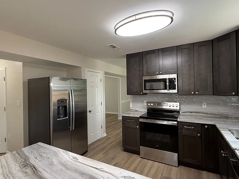 10100 Bellevue Ct — Photo 2