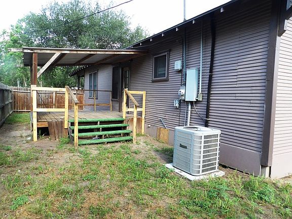 5th image of 901 N Avenue D