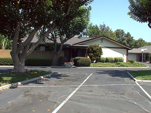 5th image of 1251 Cabrillo Park Dr