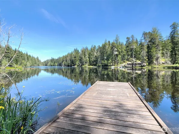 90 NE Lakeridge Drive, Belfair, WA 98528