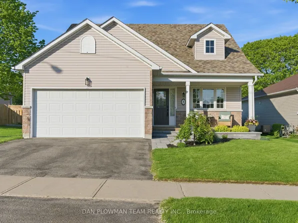 3 Rapley Blvd, Pt Hope, ON L1A 4J7