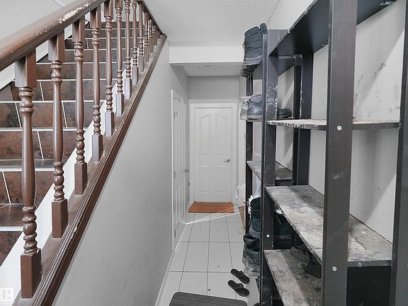 4th image of 4267 29th Ave NW